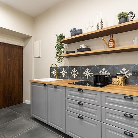 Househost Apartment : Topolowa 26/17 Krakow Bagian luar foto