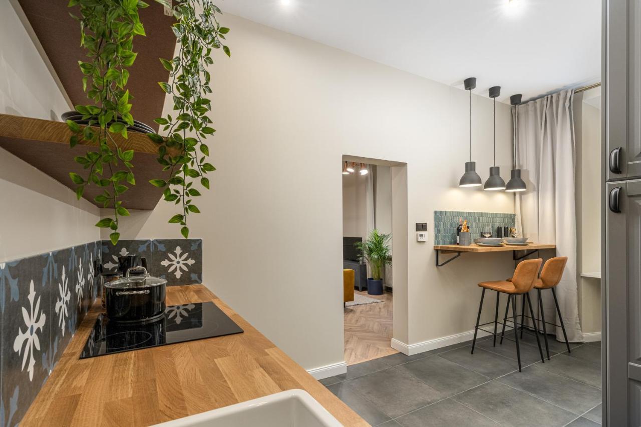 Househost Apartment : Topolowa 26/17 Krakow Bagian luar foto
